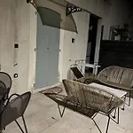 Holiday home Le Cabanon Aux Volets Verts *