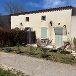Nyaraló Le Cabanon Aux Volets Verts